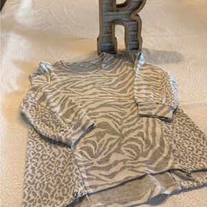 Chico's Light Gray Knit Top